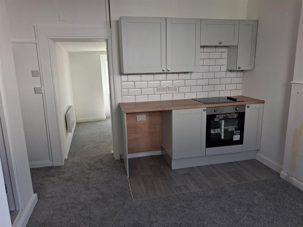 Property photo 2 of 6 Kitchen.Jpg