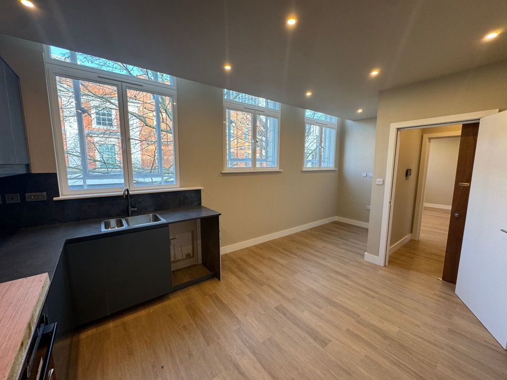 Property photo 1 of 4 1-Bedroom Flat To Rent – North End, Croydon
