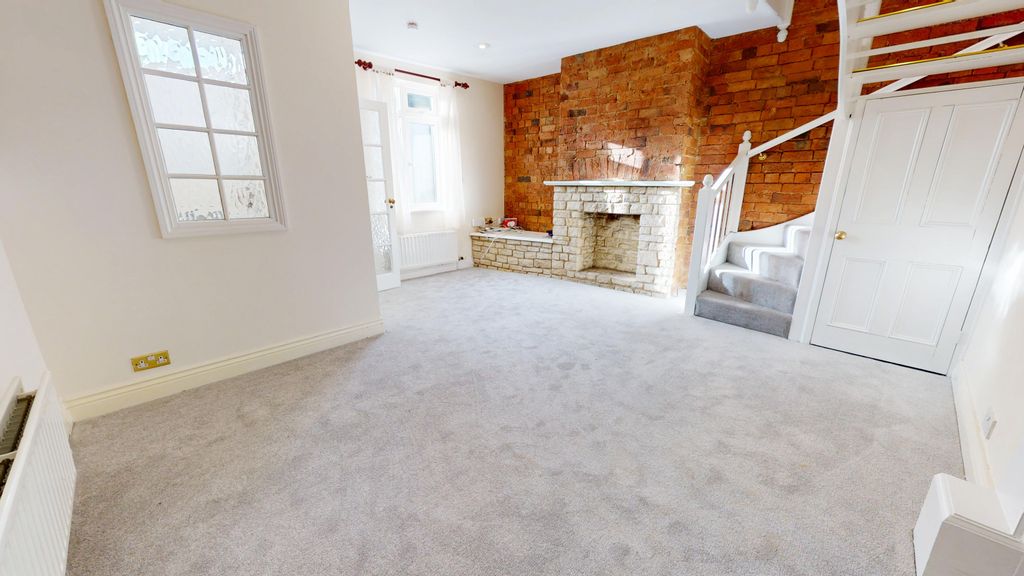 Property photo 3 of 17 1050-12122025_104422