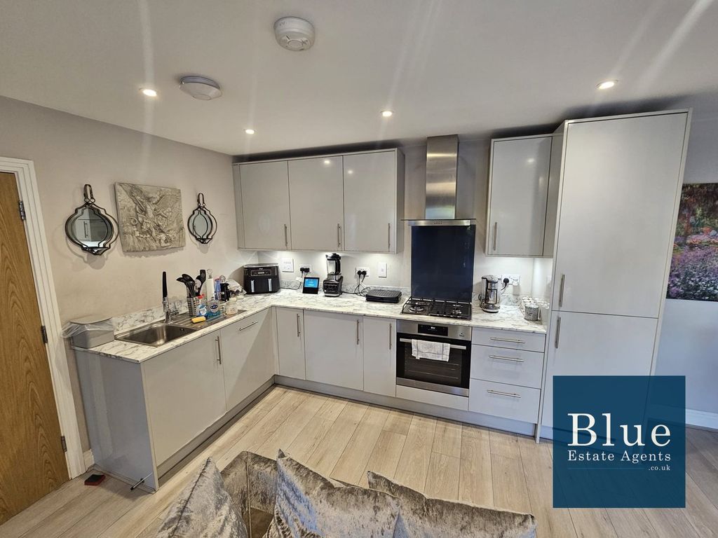 Property photo 1 of 16 Open Plan Kitchen