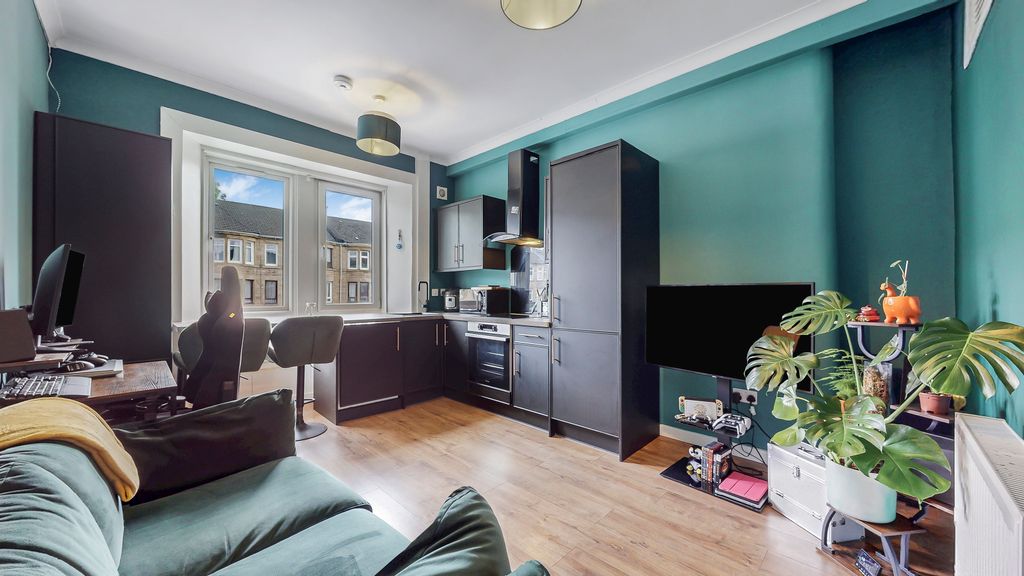 Property photo 2 of 19 9-Print-231 Bearsden Road Flat 1.2_13