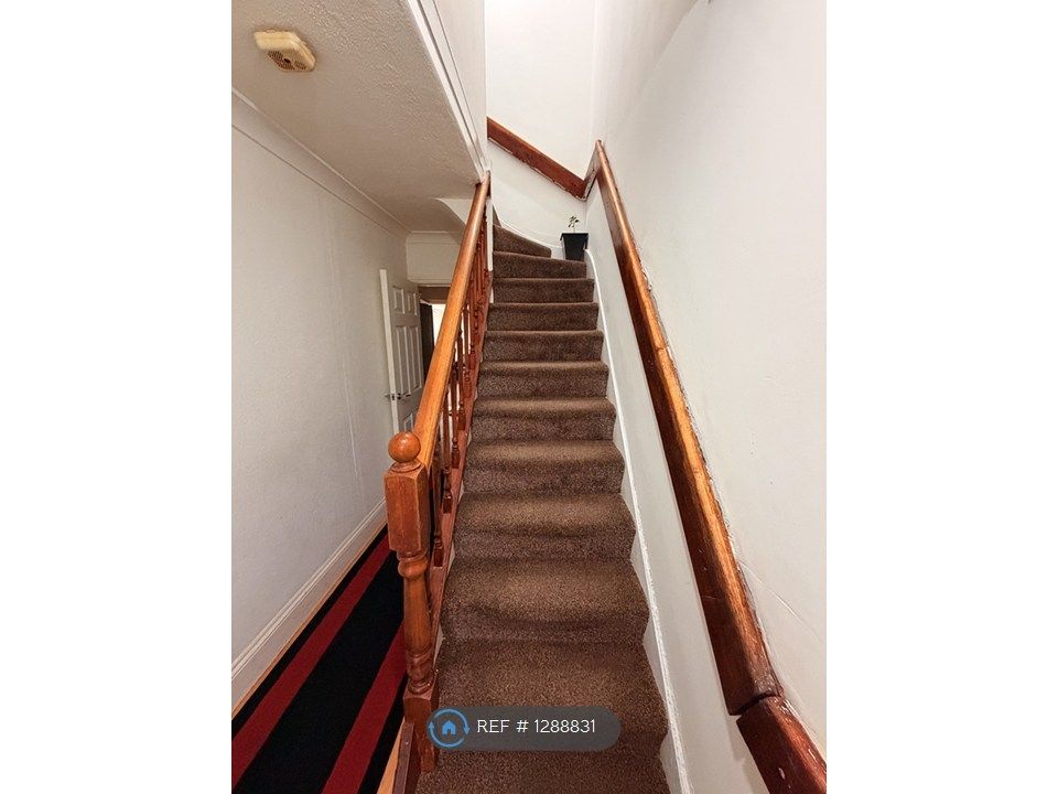 Property photo 1 of 13 Stairs