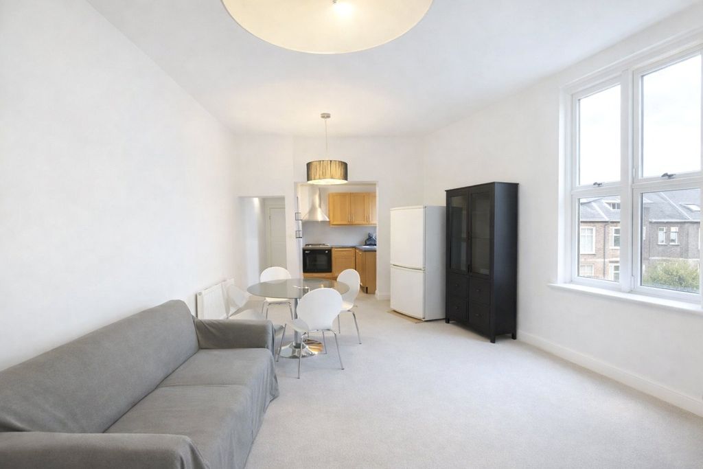 Property photo 2 of 3 Picture No. 04