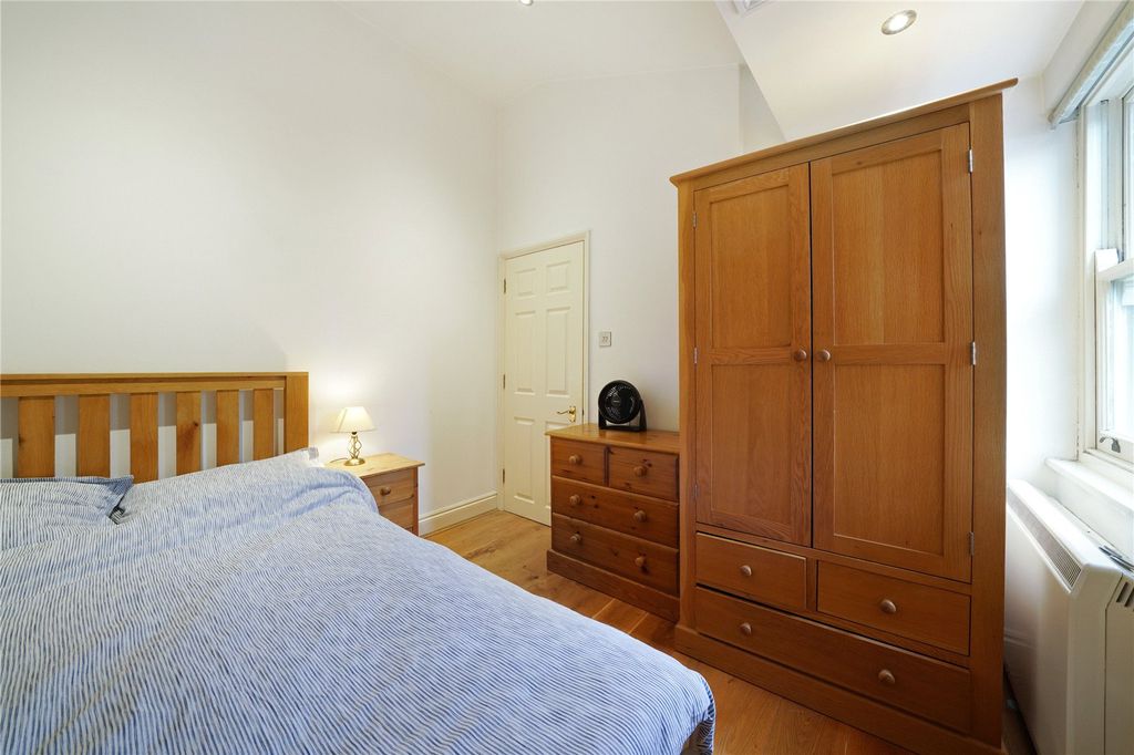 Property photo 3 of 10 Picture No. 33