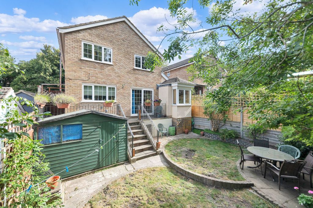 Property photo 2 of 18