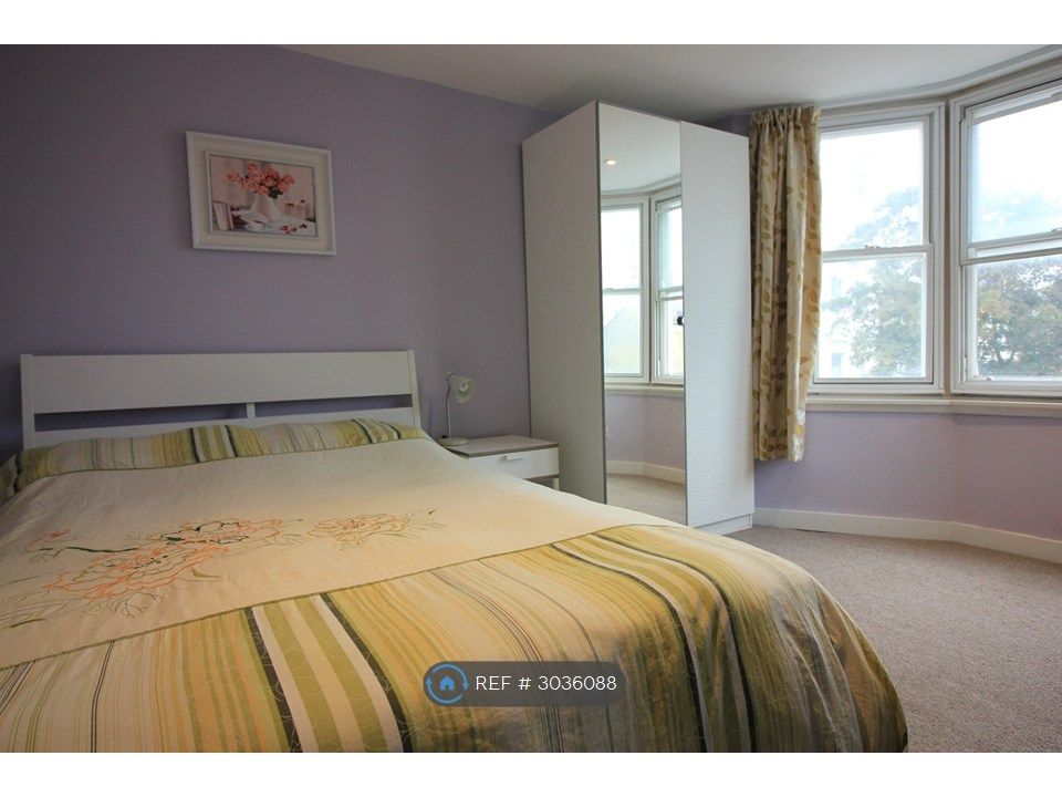 Property photo 1 of 9 Room6
