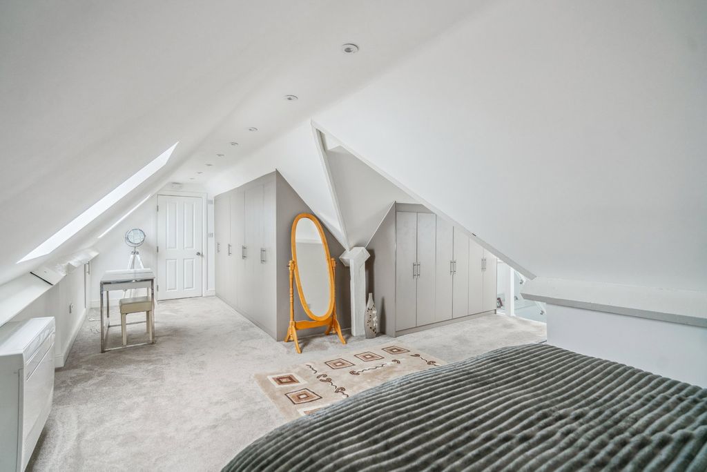 Additional image 9 of 5 bed detached house for saleElm Park Road, Pinner HA5