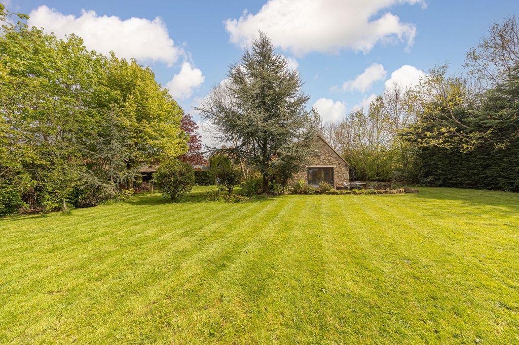 Property photo 1 of 6
