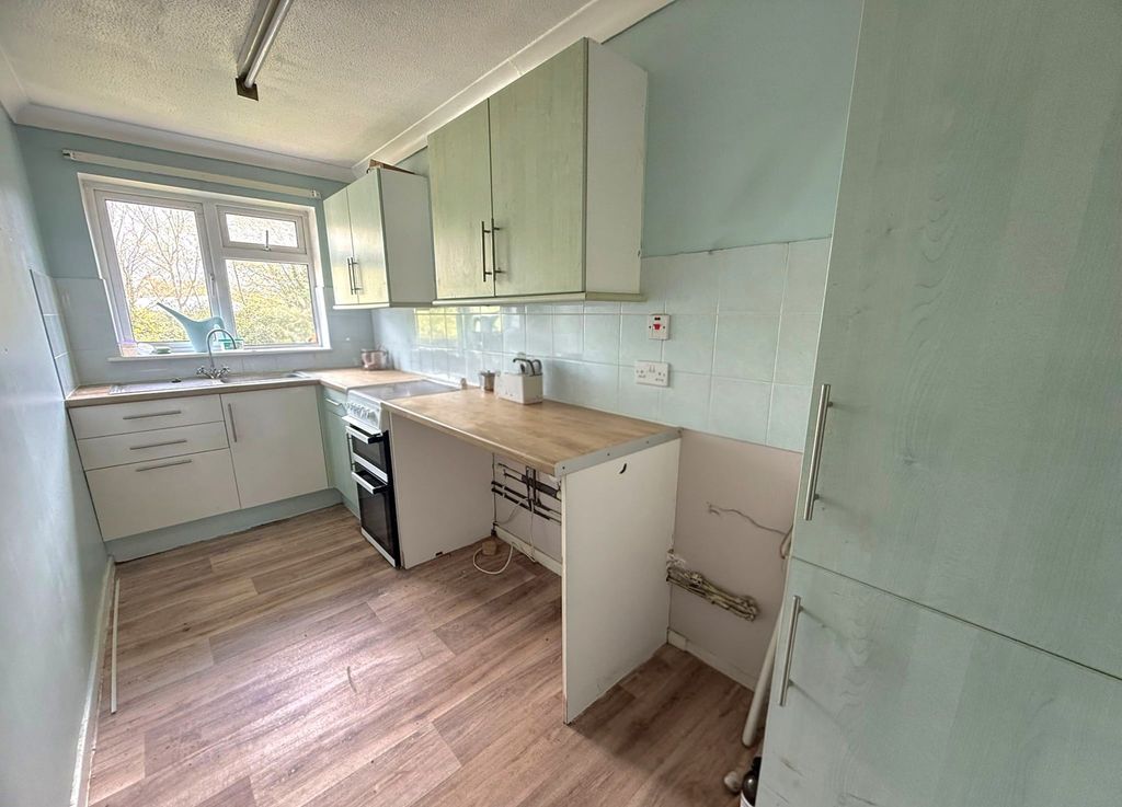 Property photo 2 of 8 Image