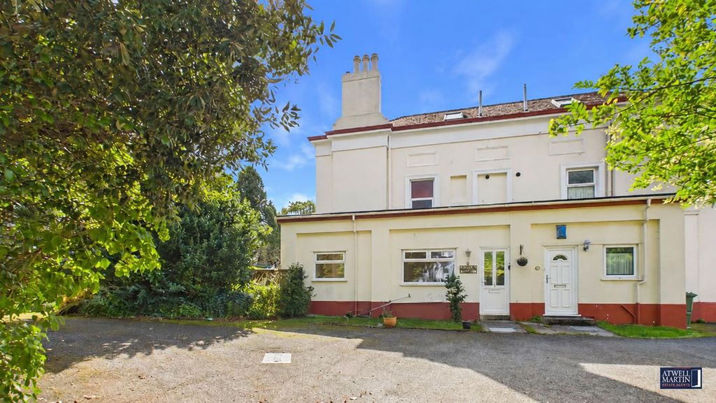 Property photo 1 of 30