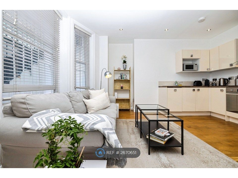 Property photo 1 of 19 Living Area