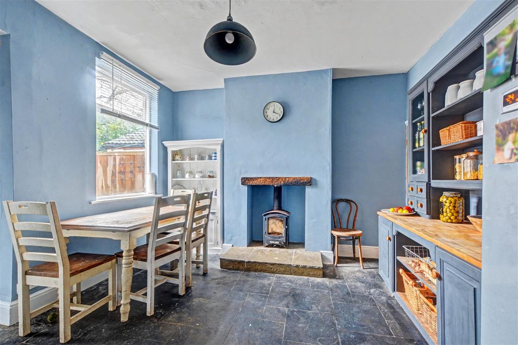 Property photo 3 of 17 Dining Room_1.Jpeg