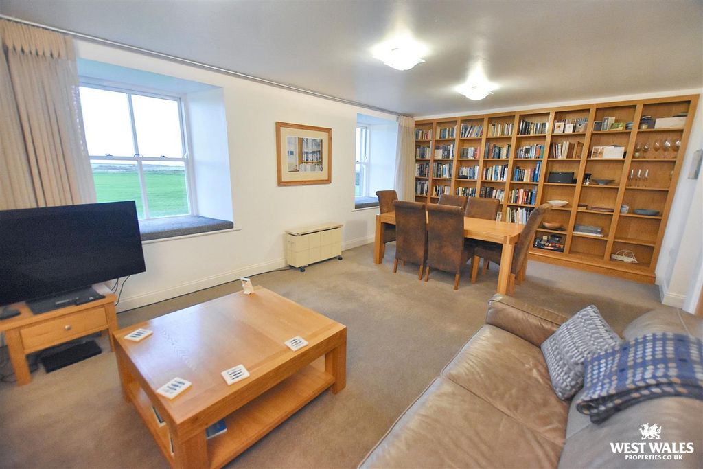 Property photo 2 of 24 13 - 2025-11-17T124908.403.Jpg