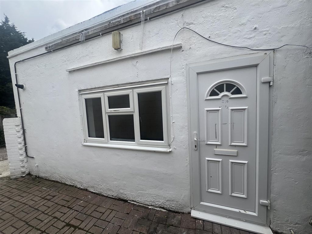 Property photo 1 of 6 Exterior.Jpg