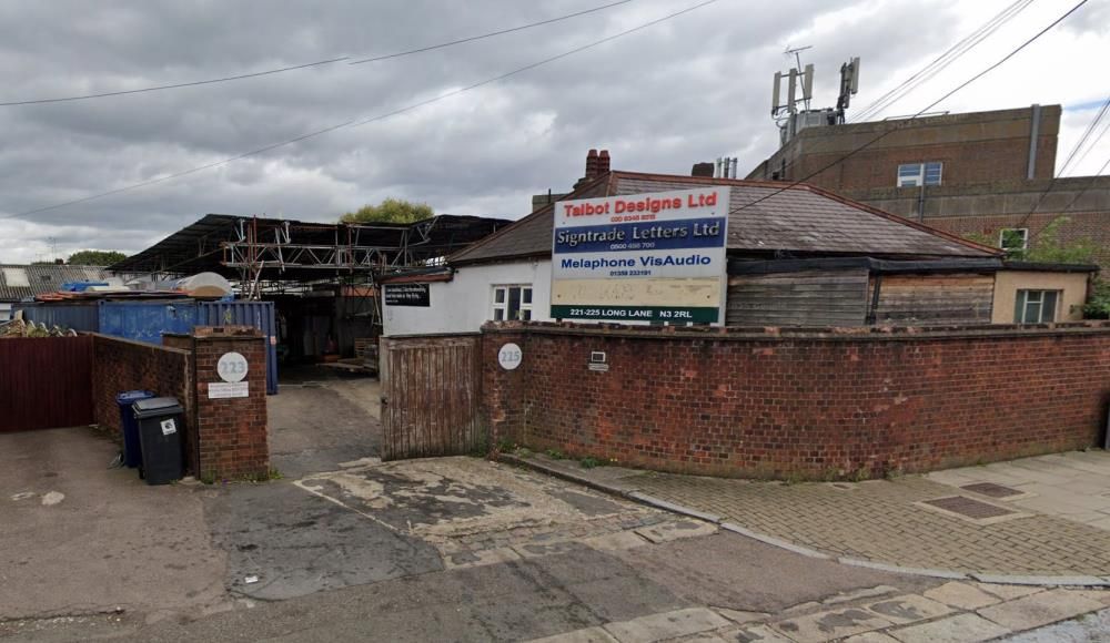 Property photo 1 of 4