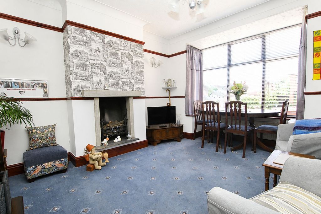 Property photo 2 of 22