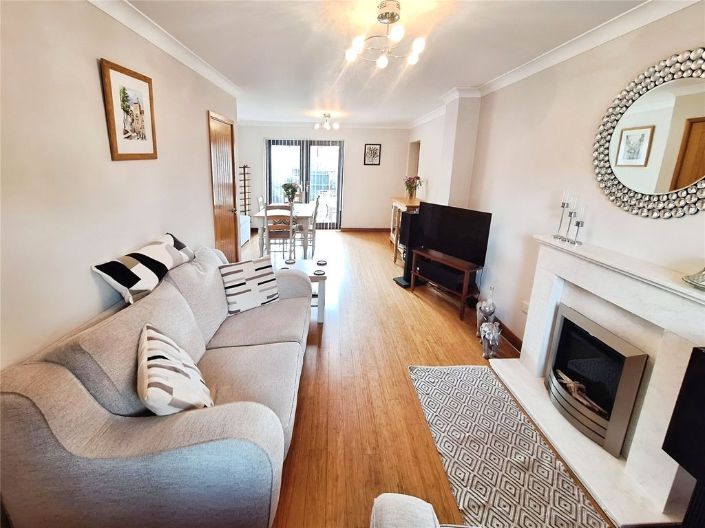 Property photo 2 of 11 Lounge/Dining Room