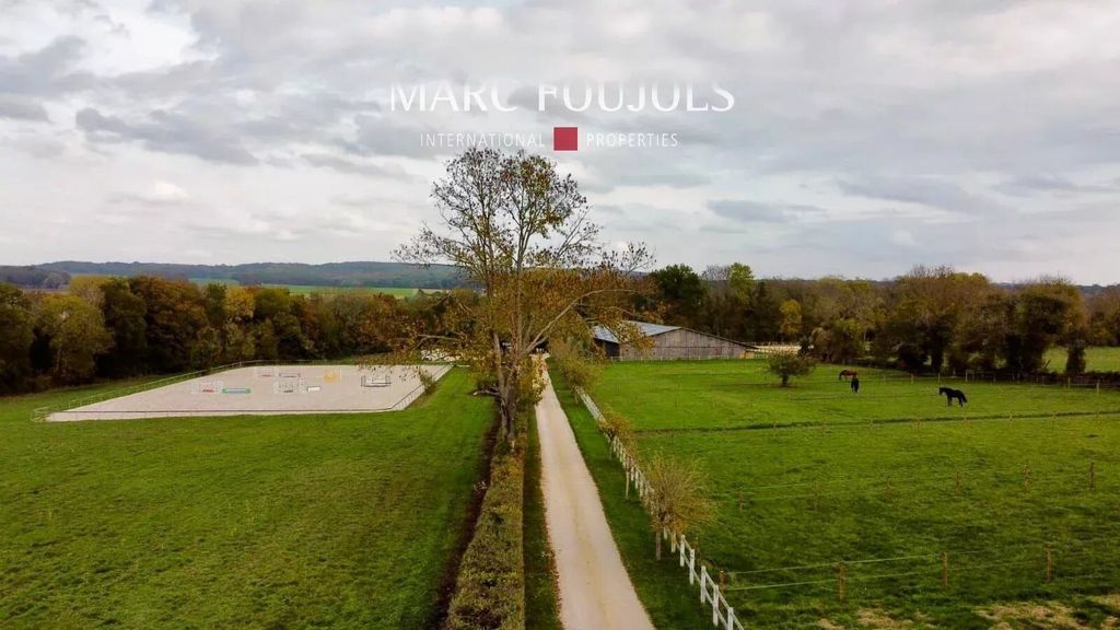 Property photo 1 of 20 Val D'oise: Equestrian Estate With 22-Stall Stable, House And Dependencies