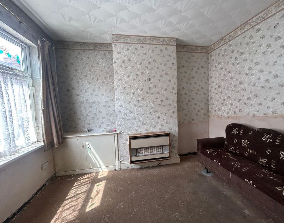 Property photo 2 of 8