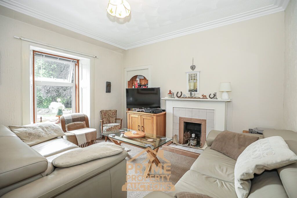 Property photo 2 of 11