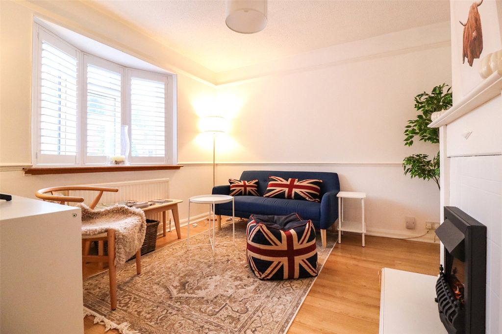 Property photo 3 of 15 Living Room