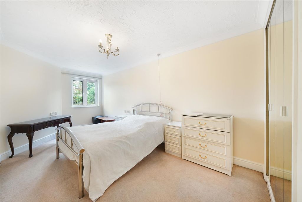 Property photo 3 of 8 Flat 3, Bishops Court - Wtn2Y1l51Bb2Qyw78Tez.Jpg