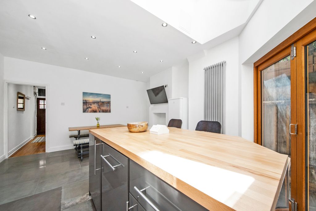 Property photo 3 of 20 Img_4862