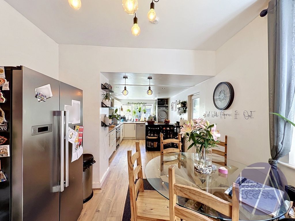 Property photo 3 of 14 5131693