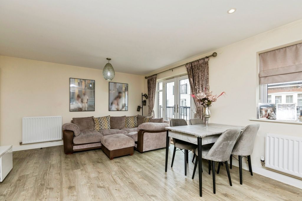 Property photo 3 of 13 Pbox-Img.Jpg