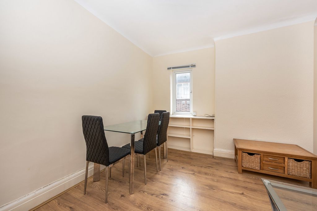 Property photo 3 of 14 Pbox-Img.Jpg