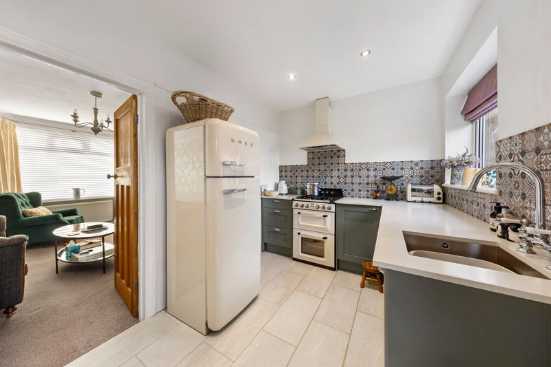 Property photo 3 of 27 Kitchen