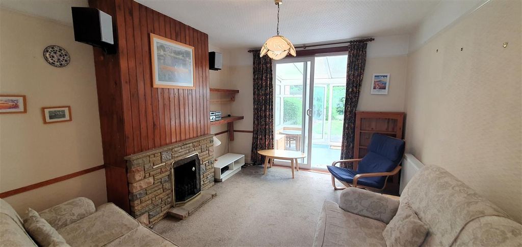 Property photo 3 of 13