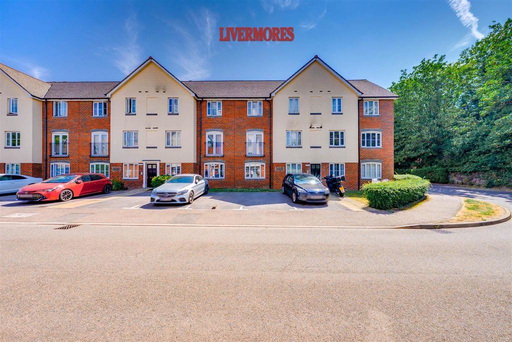 Property photo 1 of 13 A7S03954Hdrd.Jpg
