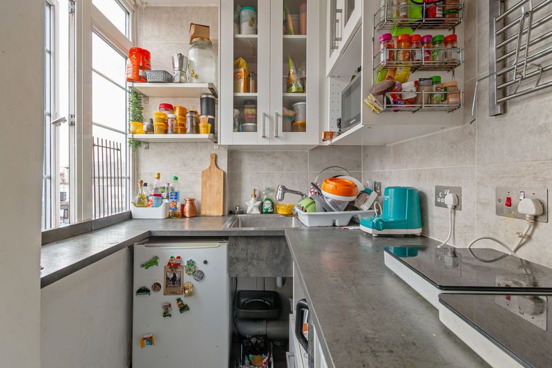 Property photo 2 of 6 Photo 5