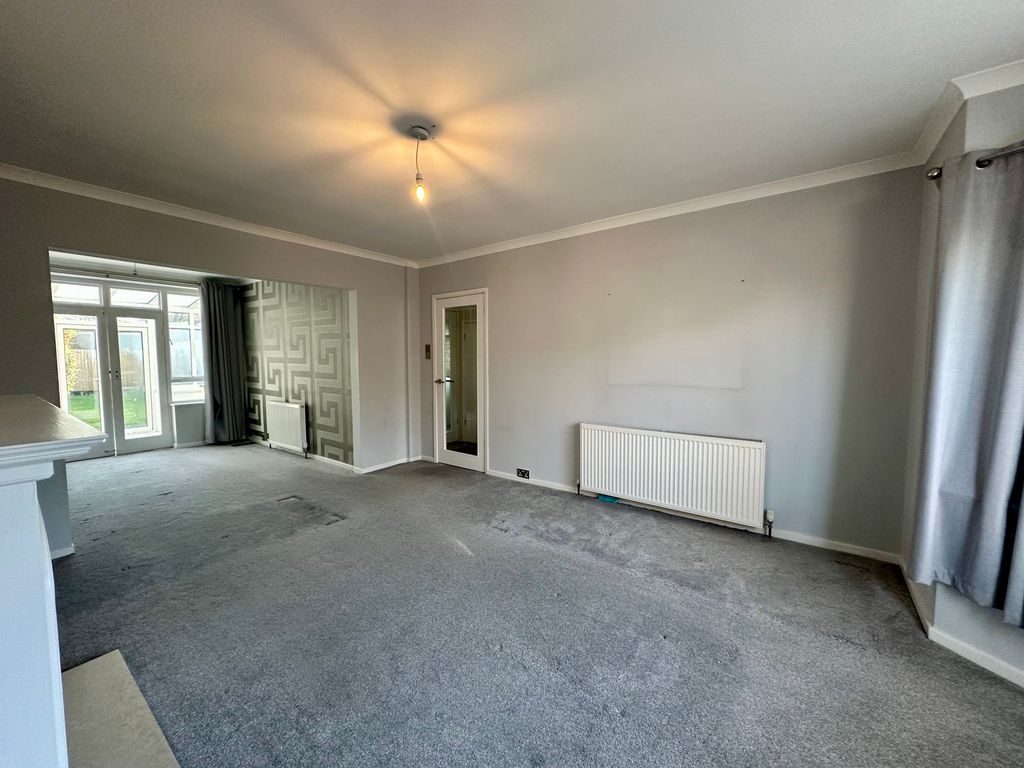 Property photo 3 of 18 Image