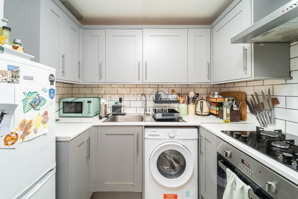 Property photo 3 of 9