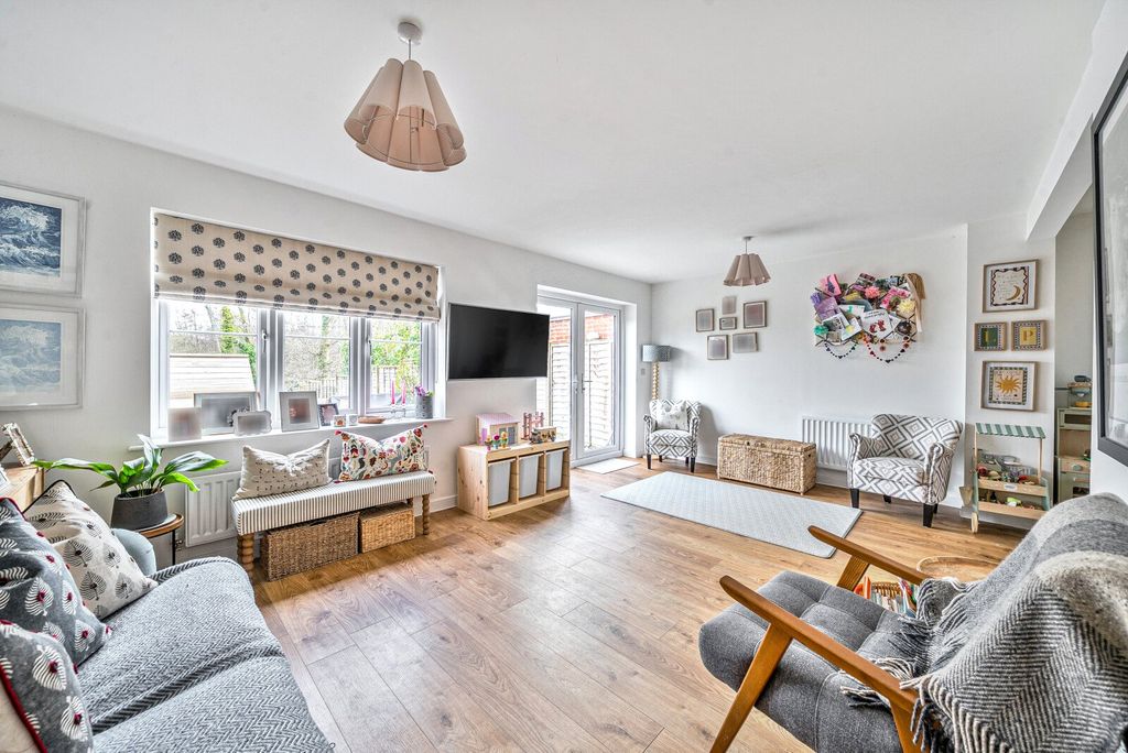 Property photo 2 of 17 Picture No. 26