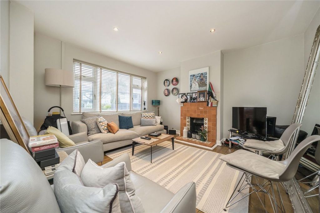 Property photo 2 of 10