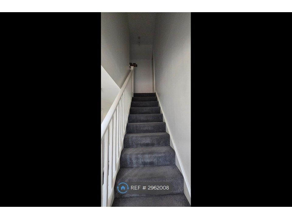 Property photo 1 of 6 Stairs Leading To 2nd Floor