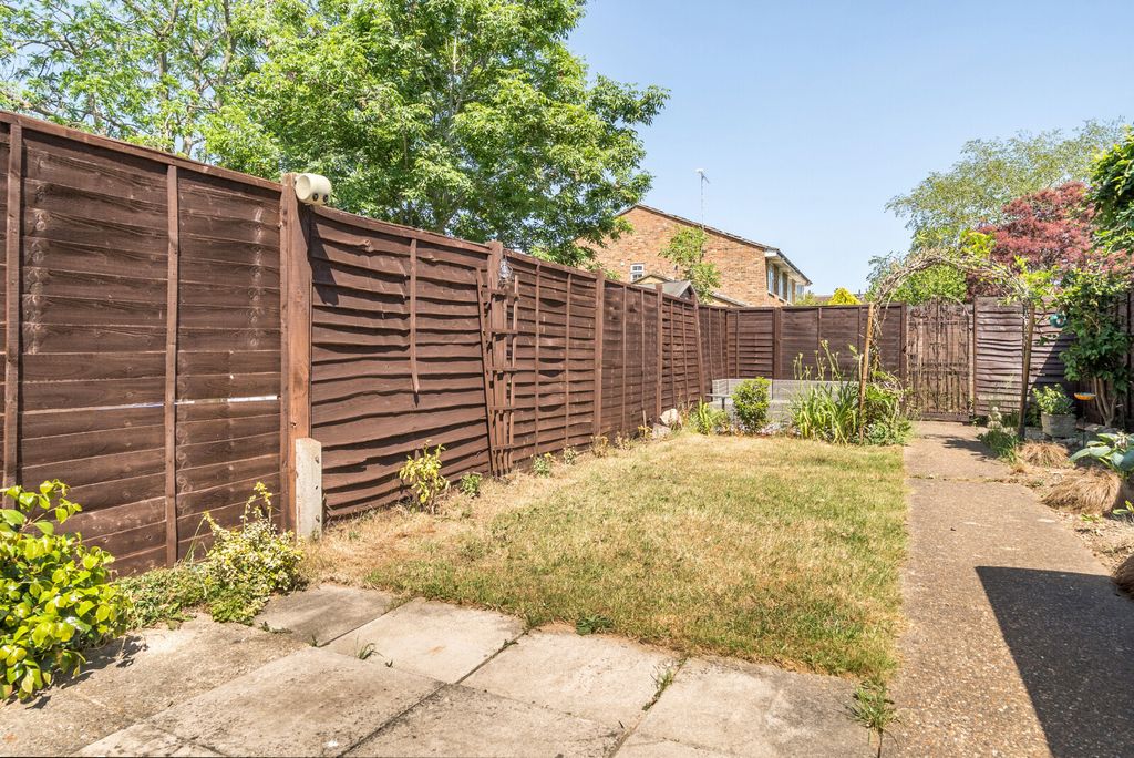 Property photo 3 of 14 Garden