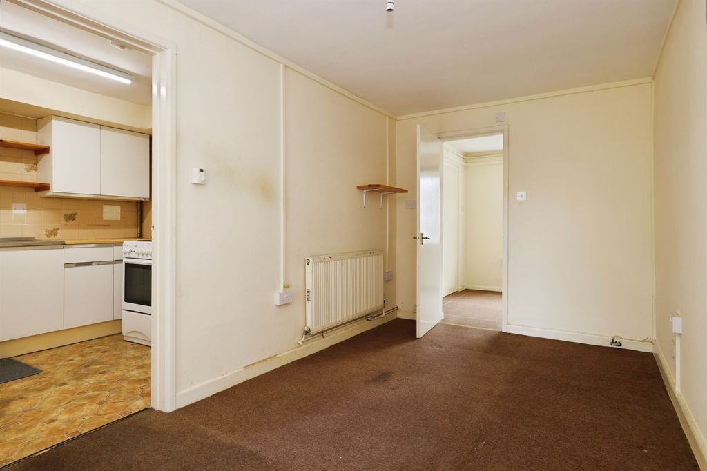 Property photo 3 of 16