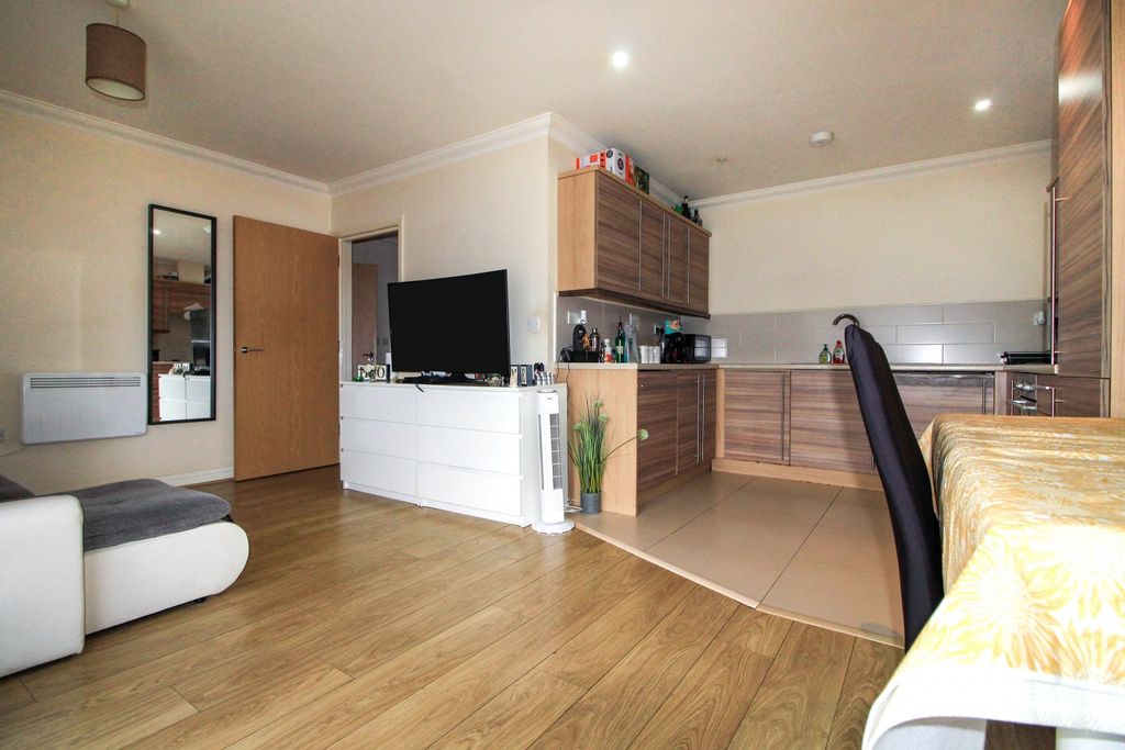 Property photo 3 of 12 Gallery