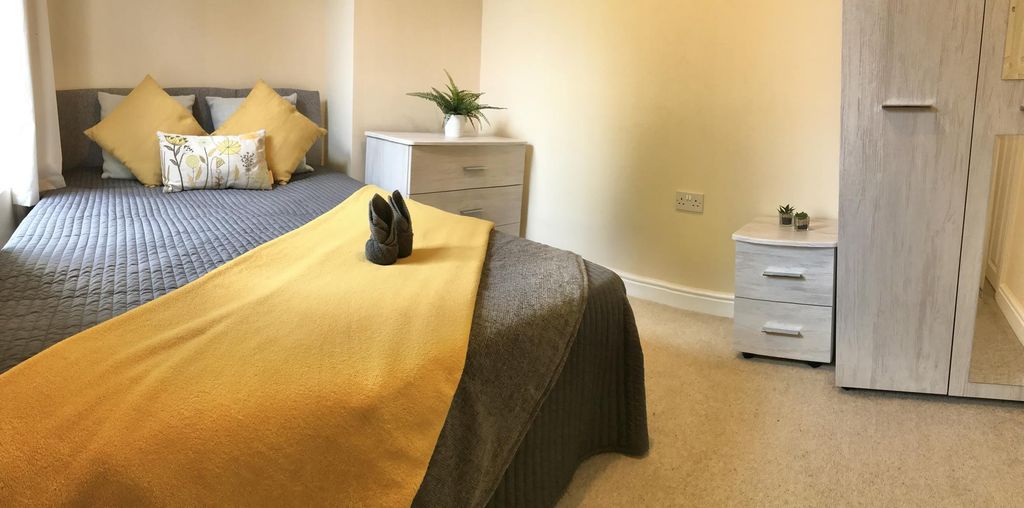 Property photo 1 of 7 Img_4557