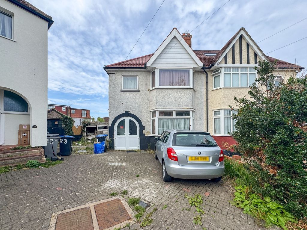 Property photo 1 of 9