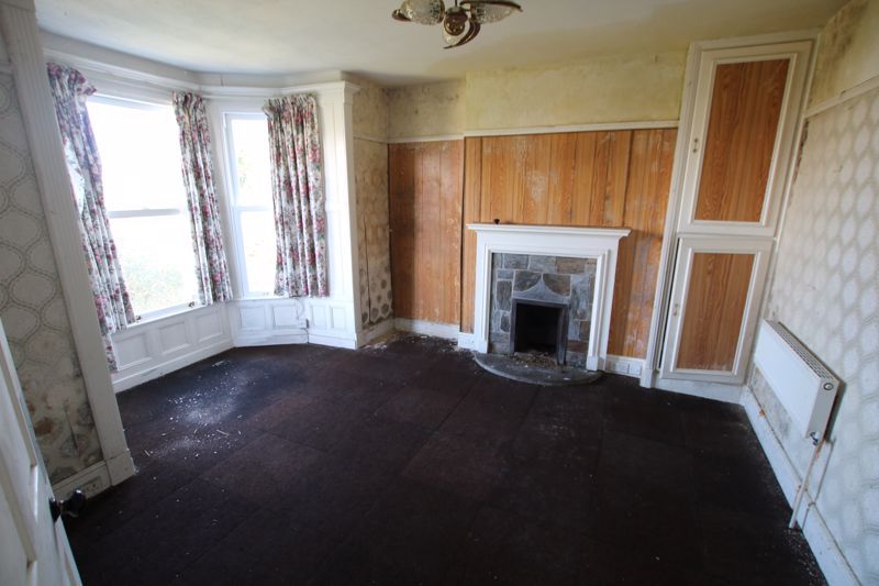 Property photo 3 of 34 Photo 64