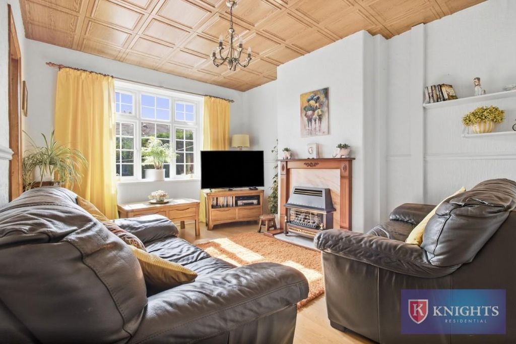 Property photo 3 of 23