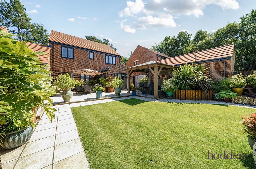 Property photo 3 of 35 05295B41-Ff46-46B...