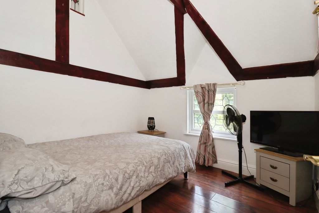 Property photo 3 of 11 Pbox-Img.Jpg