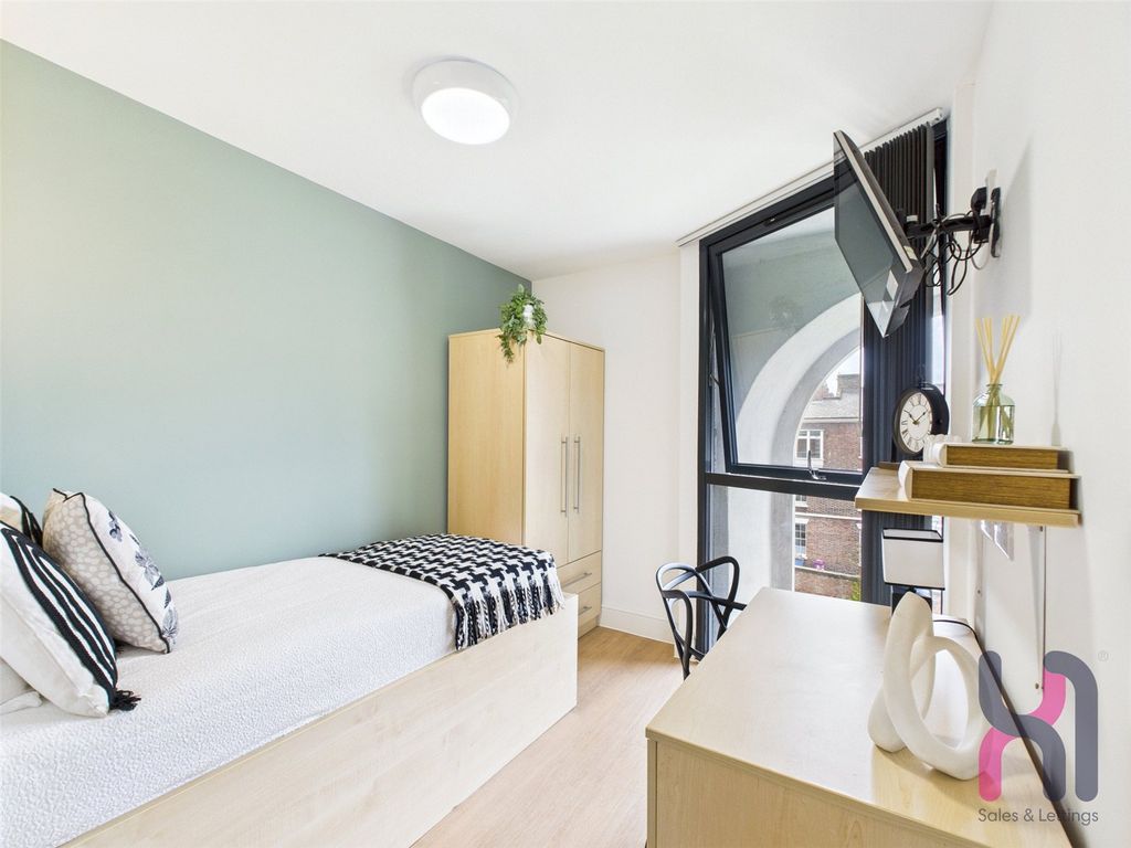 Property photo 2 of 11 Picture No. 02