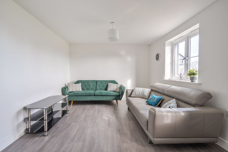 Property photo 2 of 20